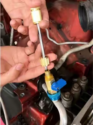Stop feeding your AC leak with refrigerant cans—fix the valve core instead. Replace the core. #tiktok#tiktokshoop#ACValveCore#ACLeakRepair #ValveCoreTool