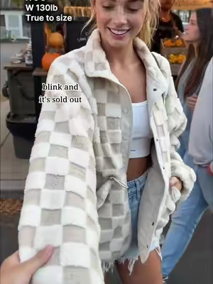 This teddy jacket is my fall obsession 🤎 The cozy texture is everything. #teddyjacket #fallfashion #cozyoutfit #StreetStyle #tiktokmademebuyit