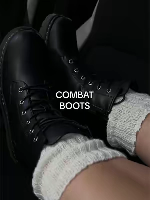 Replying to @Janet combat boots that are light and easy to walk in 🖤 #combatboots #fallfashion #darkaesthetic 
