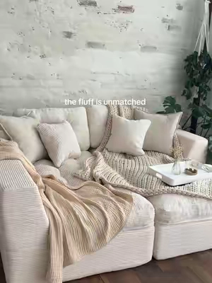 My absolute favorite boneless couch by @MAXYOYO Furniture. #couch #cloudcouch #livingroomdecor #sofa #sectional 