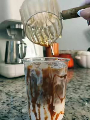 #coffeetok #roundbottomcups #plasticcups #TikTokshopbacktoschool #coffeetogo 