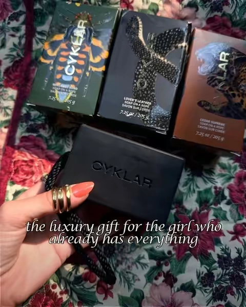 Cyklar Soap on a Rope Set (includes Bergamot Bond, Cedar Supreme, Lover's Leather) & a beautiful storage case. #cyklar #luxurybodycare #soaponarope #giftsforher #everythingshower 