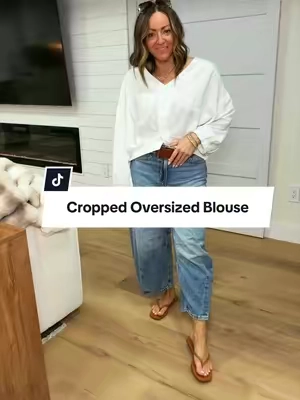The fit, the feel, the versatility 🤌🏼 I’m 5’2” 127 in a Small #buttondown #blouse #blouseoutfit #elevatedbasics #basicoutfit 