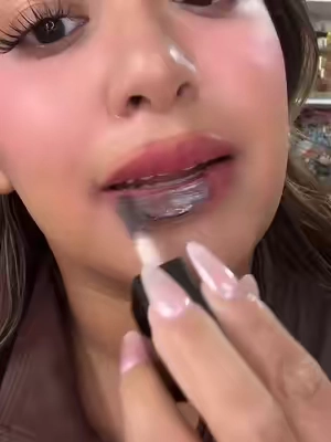 #fentybeauty #fentyglossbomb 