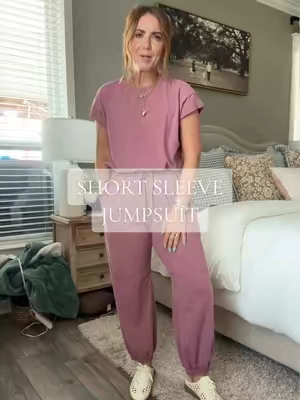 Cute, casual, and comfy jumpsuit!  I'm wearing a medium!  #jumpsuit #falloutfits #falloutfit 