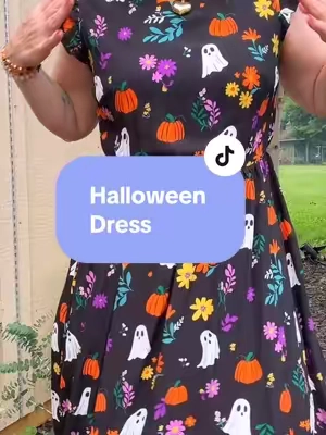 This Halloween dress is everything! It’s so spooky pretty and a must have for any Halloween party! #halloween #dress #plussizefashion #spookyszn #halloweenoutfit 