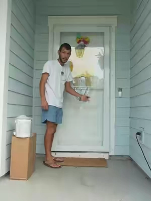 I’ve never seen a more creative way to hide a key #fyp #tiktokshopcreatorpicks #Home #security #TikTokshopbacktoschool 