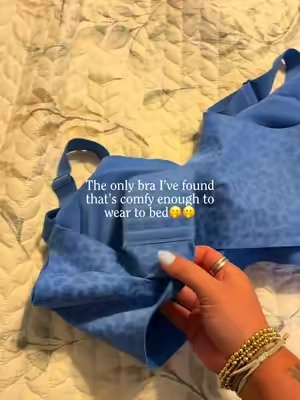 + my best breastfeeding hack 🤭 #bra #jellybra #midsise #curvyfashion #breastfeeding 