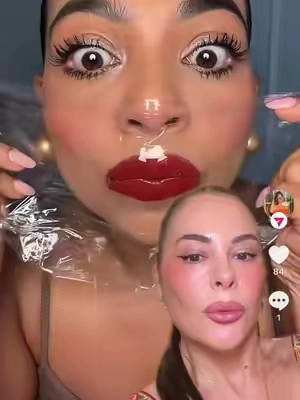 #greenscreenvideo trying the viral no transfer lip and it stayed all day!!! I saw my friend @Kripa Patel Joshi use it so many times and I had to try and it was a total vibe check #tiktokshop #makeup 