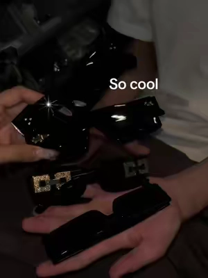 #sunglasses #womenootd #menjewelry #gift #cool 