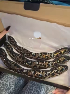 So tea ☕️ #GirlsDriveWithQueensland #fyp #newcar #carupgrade #steeringwheelcover 