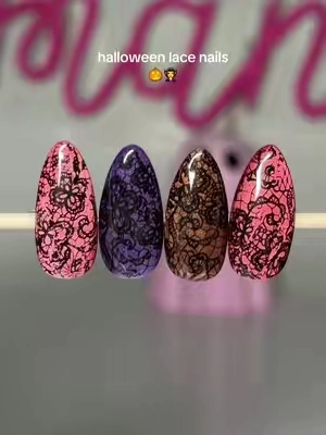 these were so fun and easy to do! drop some pics in the comments for Halloween nail art inspiration 🎃 @BeetlesGelPolish  #diynails #halloweennails #nailart #nailtutorial #lacenails 