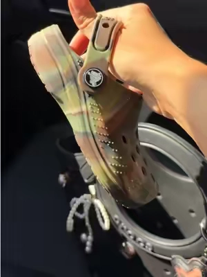Something about this camo..it’s pretty useful + you can add it to a backpack! #crocsaccesories #smallpouch #giftideas #TikTokshopbacktoschool @Crocs 