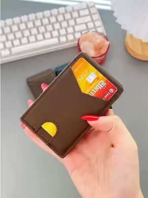 Es una cartera para hombre muy buena, iy además queda perfecta para regalar!#menswallet#wallet#giftsforhim #NewDropsForYou