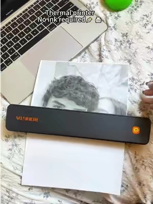 ¡Espera! 🤯 ¿Esta impresora es tan chiquita y portátil, además de que no necesita tinta, que te la puedes llevar a cualquier parte?#wirelessprinter #thermalprinter#portableprinter #TikTokshopbacktoschool #fyp