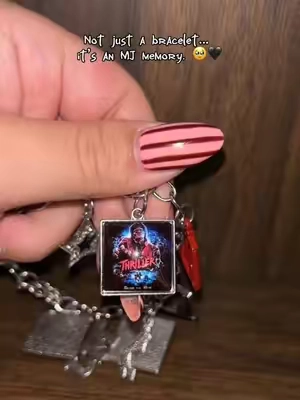 This is your sign to keep a piece of Michael Jackson close to you forever ❤️#michaeljackson#MichaelJackson #MJ #KingOfPop #Bracelet 