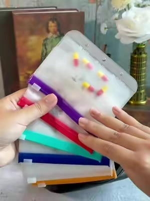 If you carry vitamins in your bag, this will interest you. #pillorganizer #travelhack #organization #summerwins #DealsforYouDays