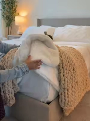 Para todo el invierno este será tu edredón favorito, es tan suave y calientito le dará un toque muy bello y acogedor a tu habitación  #comforter #comforterset #cozyathome #BackToSchool #tiktokshopcreatorpicks 
