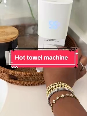 Giving spa vibes 😫#hottowelmachine #livefully #facetowelmachine #facetowels #hottoweldispenser 