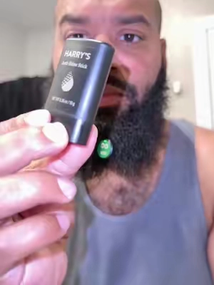 Harry’s anti shine stick to control oil on your skin and Black lip balm to have long lasting hydration on your lips @Harry's #harrys #lipbalm #chappedlips #oilyskin #oilyskincare 