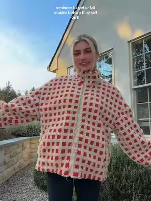 Now this I’m gonna wear on repeat! 🥧🍁