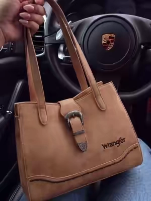 The product is in the cart, my dear friends. #bags #handbags #womenbag #bag #womenbags 