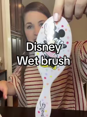 So many cute options!! #wetbrush #hairbrush #stockingstuffersforher #disneywetbrush 