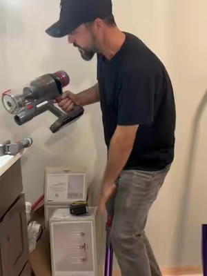 If you’re looking for a budget friendly vacuum, look no further! This one is pretty great! #tiktokshopcreatorpicks #backtoschool 