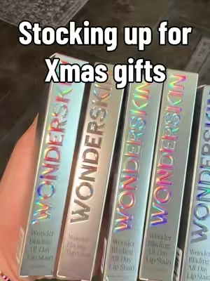 Over 50% off makes these an amazing Christmas gift. #wonderskin #wonderskinlipstain #christmasgift #lipstains 