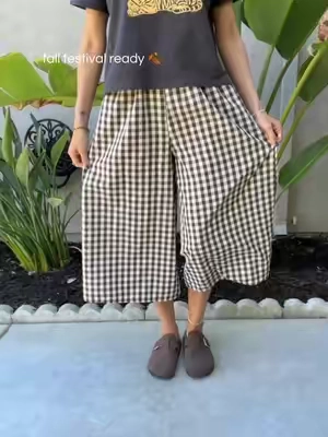 Wearing the brown in an XS ✨ #ginghampants #falloutfit #capripants #plaidpants 