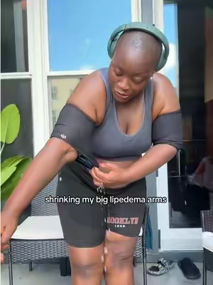 #compressionsleeves #armband #lipedema #armshaper #bigarms 