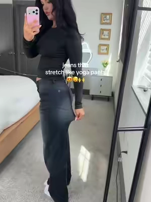 i’m living for these jeans. I just need them in more colors because they’re just so comfortable. #halarajeans #halara #denim #halaradenim @Halara @Halara_official 