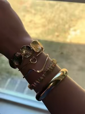 #17km #bracelet #jewelry #affordablejewelry #braceletstack 