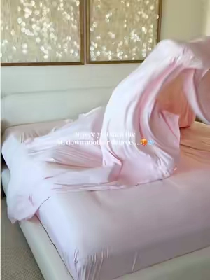 Your fan and AC can only do so much 🥵❄️ Bedsure cooling sheets are made for hot sleepers who are DONE waking up sweaty. #Bedsure #CoolingSheets #HotSleepers #CoolingBedding #bedroomfinds 