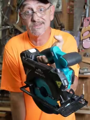Seesii 6-1/2” Cordless Circular Saw, built for speed, precision, and portability. With 5200 RPM performance, 0–45° bevel adjustment, and 2-1/4” cutting depth, it’s perfect for framing and clean edge cuts. The 2×21V 4000mAh batteries deliver long runtime, while the laser guide and LED light ensure accuracy anywhere. Ergonomic grip, dust port, and safety switch make every cut smooth and controlled. #CordlessCircularSaw #PowerTools #DIYProjects #Woodworking #HomeImprovement #CarpentryTools #tooltiktok #TikTokShopCreatorPicks