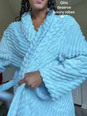 #robe #cozyrobe #bathrobe #luxuryrobe 