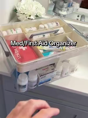 For everyone who is obsessed with organizing everything #organizer #bathroomorganization #medicineorganizing #organizerbox 