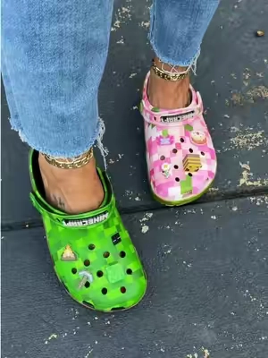 @Crocs dropped the new Crocs Minecraft Clogs for kids just in time for Back to school! #crocs #Minecraft #crocsminecraft #TikTokshopbacktoschool #kidscrocs 
