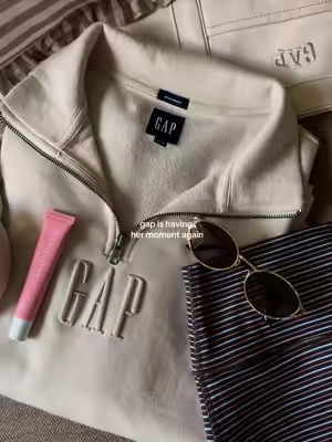 to the girl who told me about the men’s half-zip, 💋🩵🧸 #gap #falloutfitinspo  @Gap #justgirlythings 