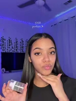 #snif #perfum #bodyperfume 💕
