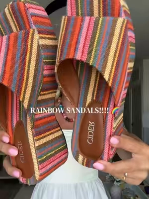 Cutest platforms evaaaaa #platforms #platformsandals #sandals #colorfulsandals #platformshoes 