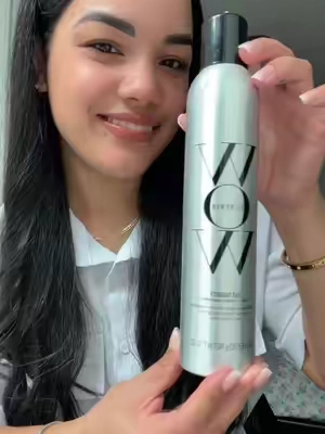 Spray para fijar esas ondas por mucho tiempo y dejarle a tu cabello olor y brillo espectacular‼️@Color Wow Hair  #ondas #ondascabello #rizosperfectos #rizos #cabello 