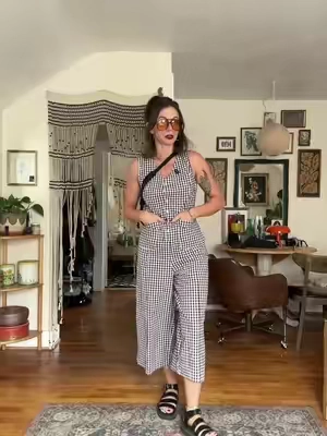 No wonder I have 8 #fallfashioninspo #jumpsuit #jumpsuitoutfit #naturalfibers #cottonclothing @Uaneo 