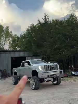 These full pure white / sequential mirror lights from @Sunpie.us for a 2015-2026 Chevy / GMC 2500 and 3500