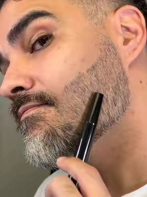 Adiós barbas calvas! 🤣 #BeardPen #BeardHacks #BeardTips #barba #TikTokshopbacktoschool 