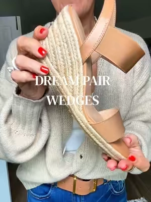 Dream Pairs wedge sandals are the perfect mix of cute + comfortable 🤎 An easy everyday wedge sandal that gives you a little height without sacrificing comfort. Perfect with jeans, dresses, shorts or your favorite fall transition outfits! #DreamPairs #TikTokshopbacktoschool #ComfortableSandals #WomensShoes #FallShoes