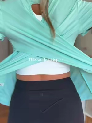 And that price is even better 🤌🏼🤌🏼🤌🏼 @Baleaf Us #workouttop #activewear #tiktokshopcreatorpicks #BackToSchool #TikTokshopbacktoschool 