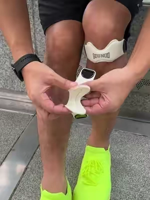 Wearing it during exercise provides better knee protection #hikingadventures #altrarunning #kneepainrelief #summervibes#summeressentials