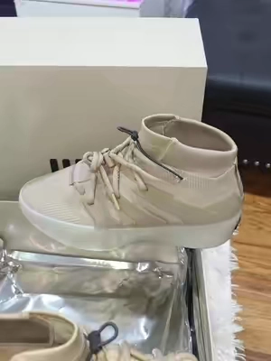 El color de estos tenis está increíble #fearofgod #sneakers #basketballshoes #sneakertok #TikTokshopbacktoschool 