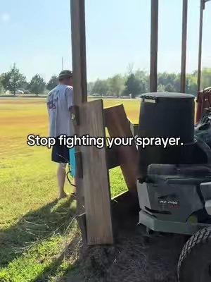 If you’re still pumping a sprayer by hand, you’re working way harder than you need to. #tiktokshopcreatorpicks #weeklydeals #TikTokshopbacktoschool #summervibes #summerwins 